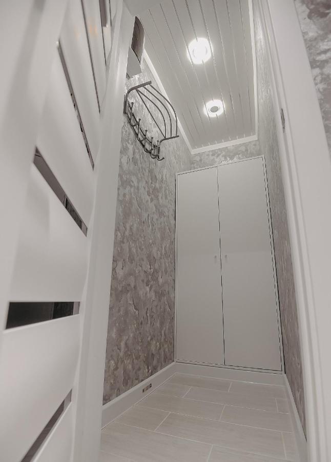 Vip Апартаменты Однокомнатная Квартира Uralsk Exterior foto