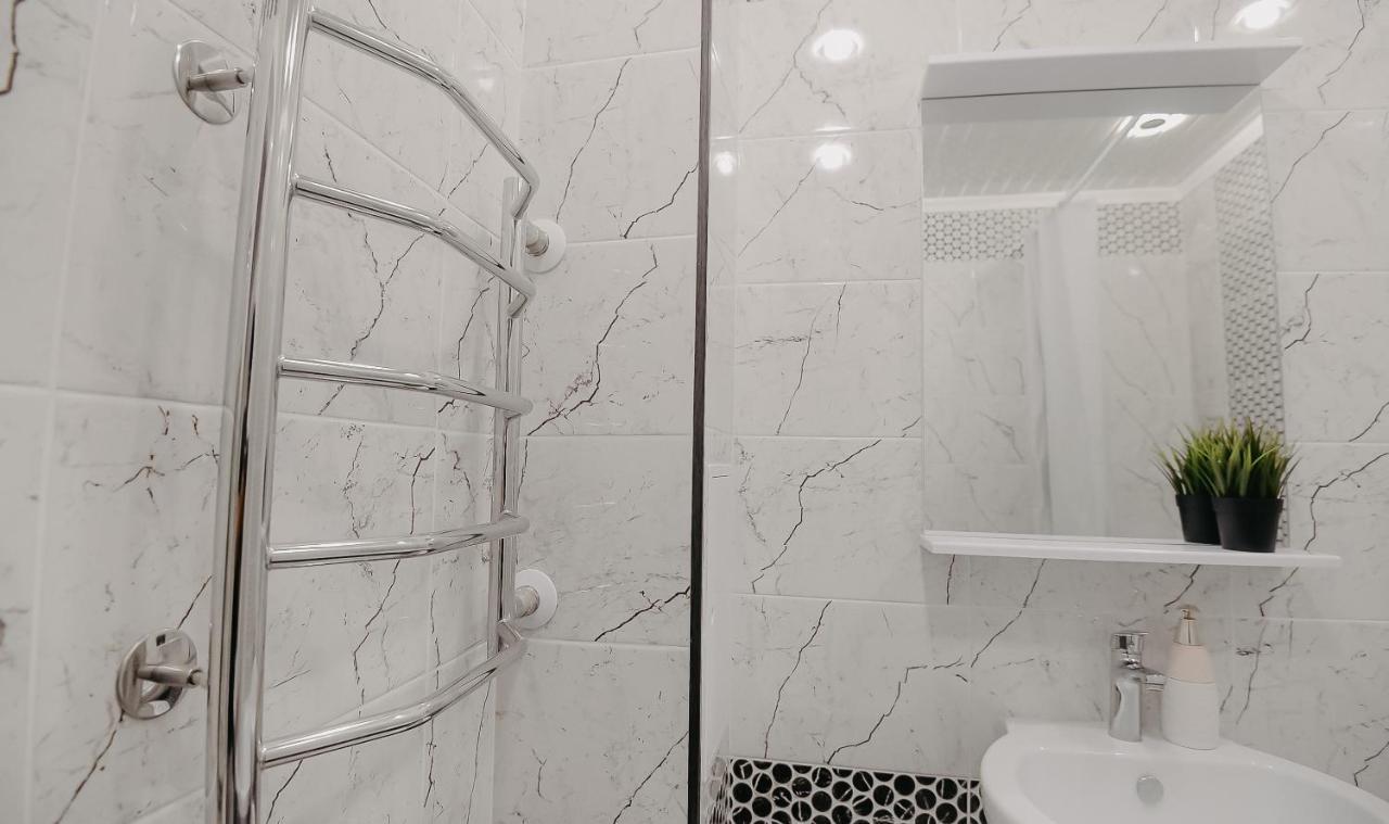 Vip Апартаменты Однокомнатная Квартира Uralsk Exterior foto