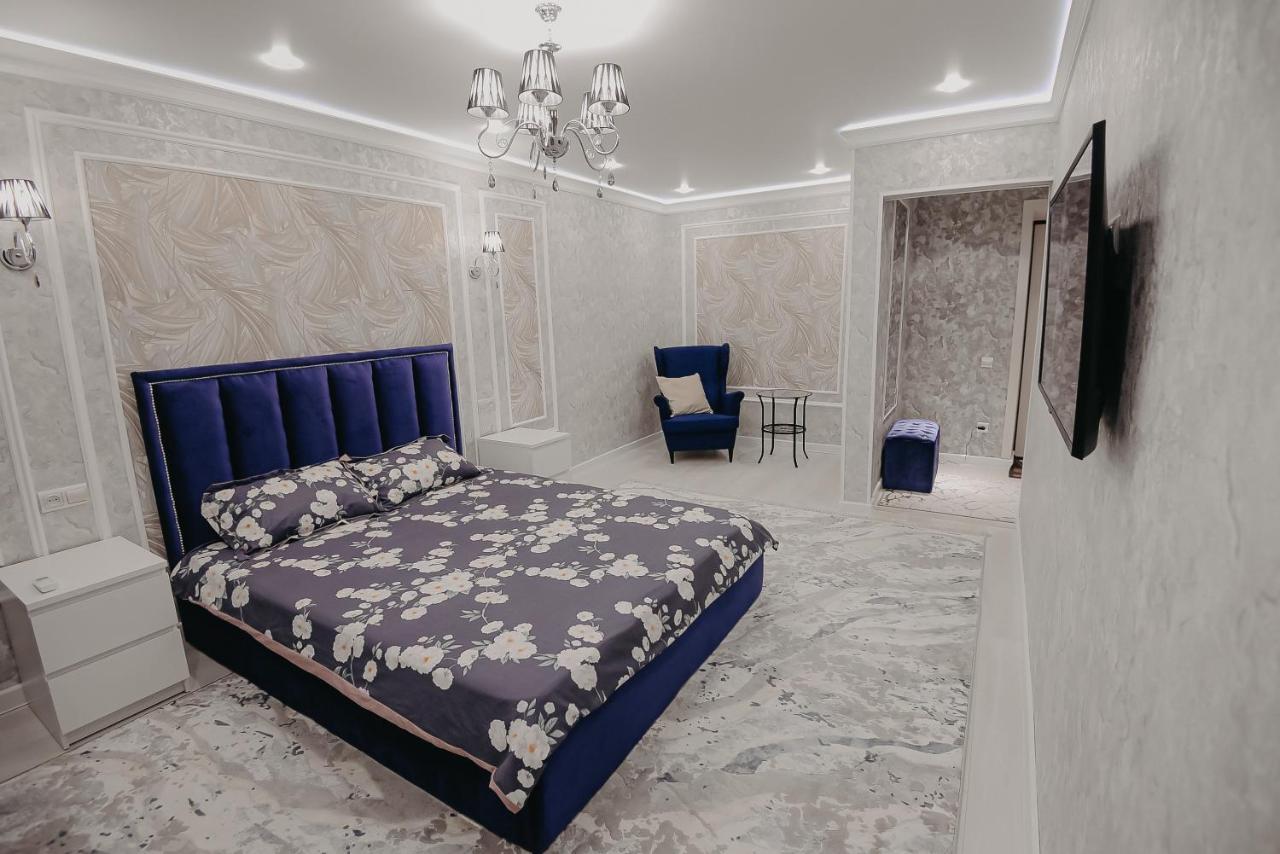 Vip Апартаменты Однокомнатная Квартира Uralsk Exterior foto